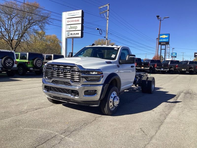 New 2026 RAM 5500 Tradesman w/ Chrome Appearance Group image 3