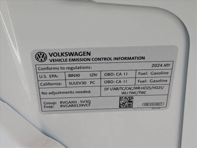 Used 2024 Volkswagen Taos SE w/ Panoramic Sunroof Package FWD image 23