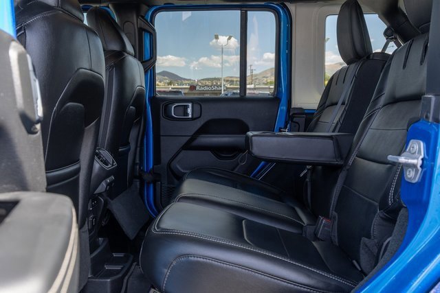 Used 2022 Jeep Wrangler Unlimited Sahara image 8