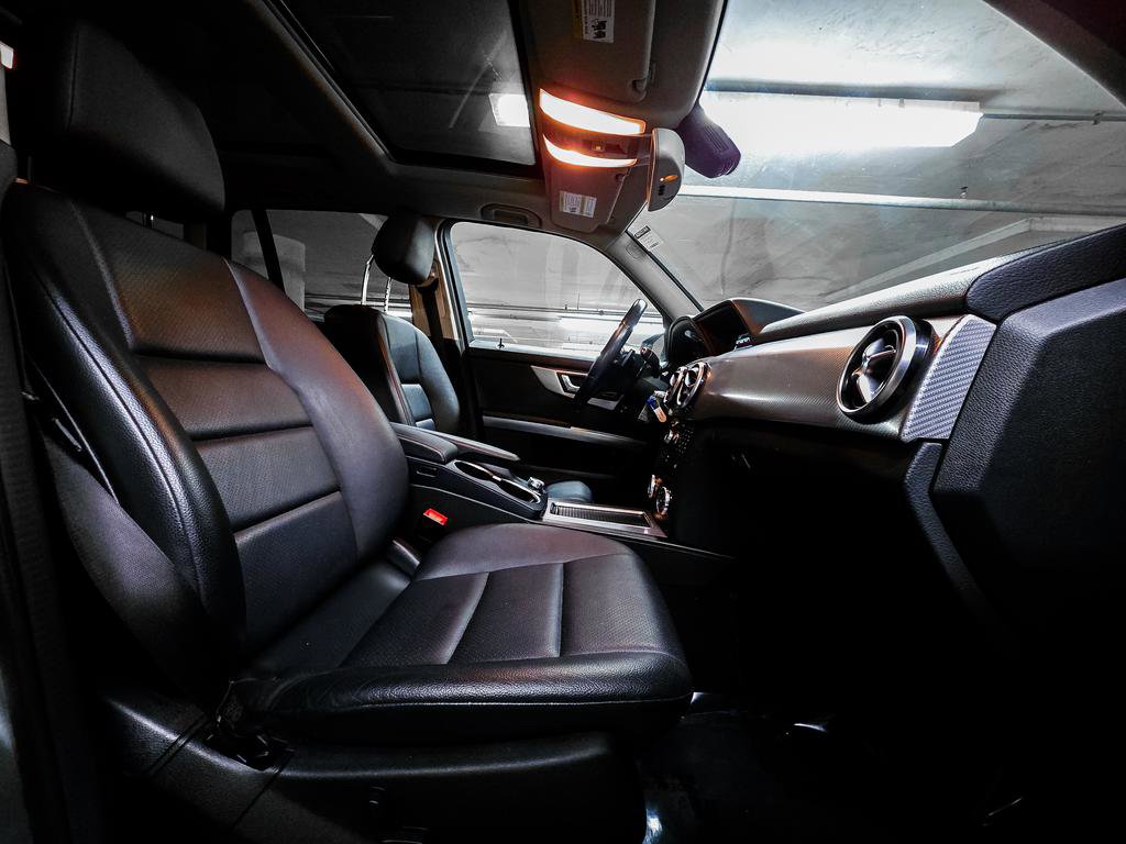 Used 2015 Mercedes-Benz GLK 350 4MATIC image 35