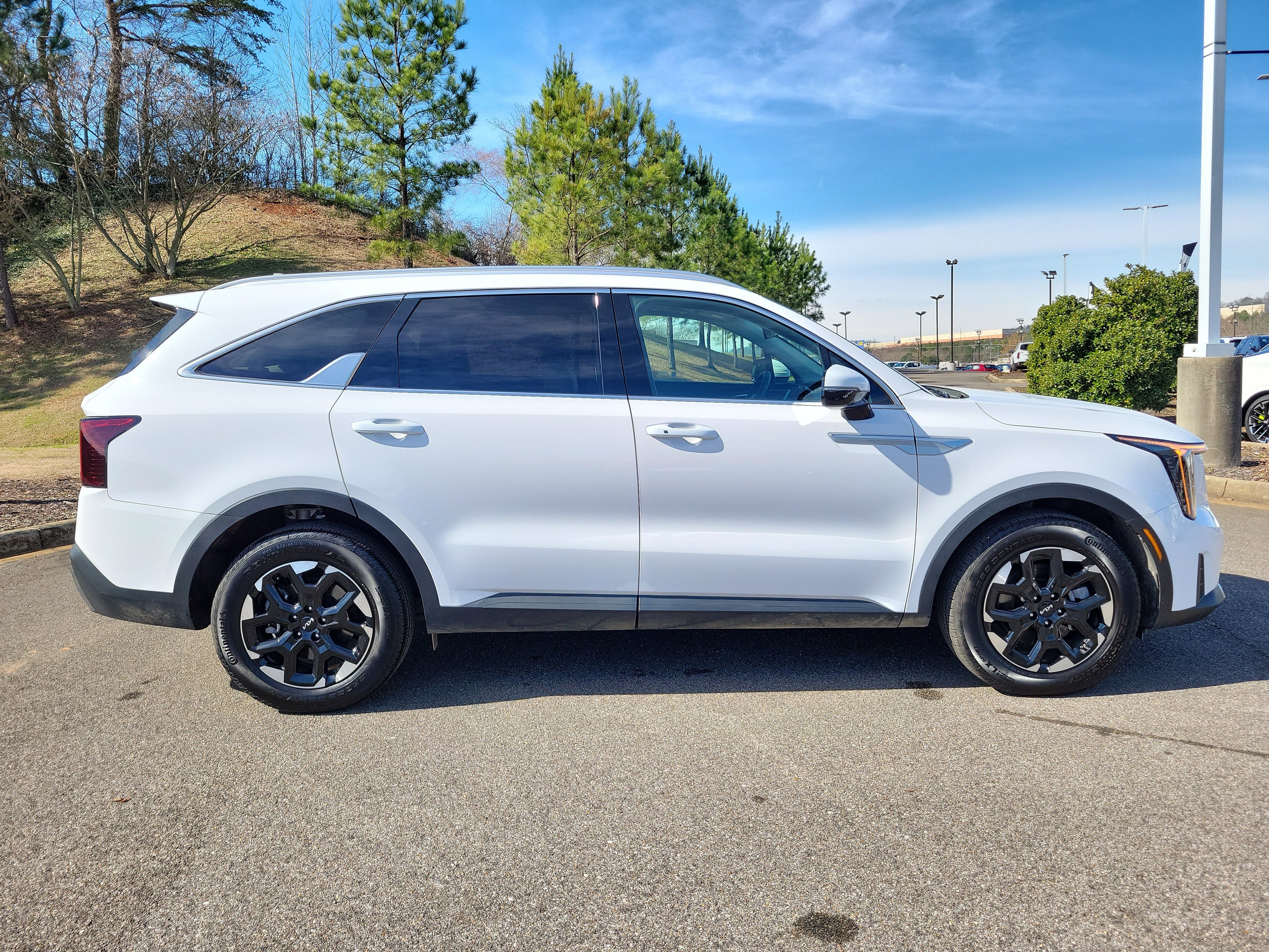 Used 2025 Kia Sorento S w/ Panoramic Sunroof Package image 26