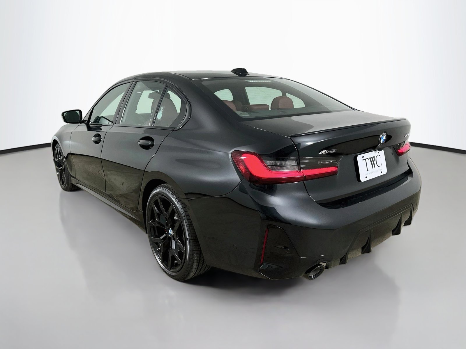 New 2026 BMW 330i xDrive Sedan w/ M Sport Package AWD/4WD image 7