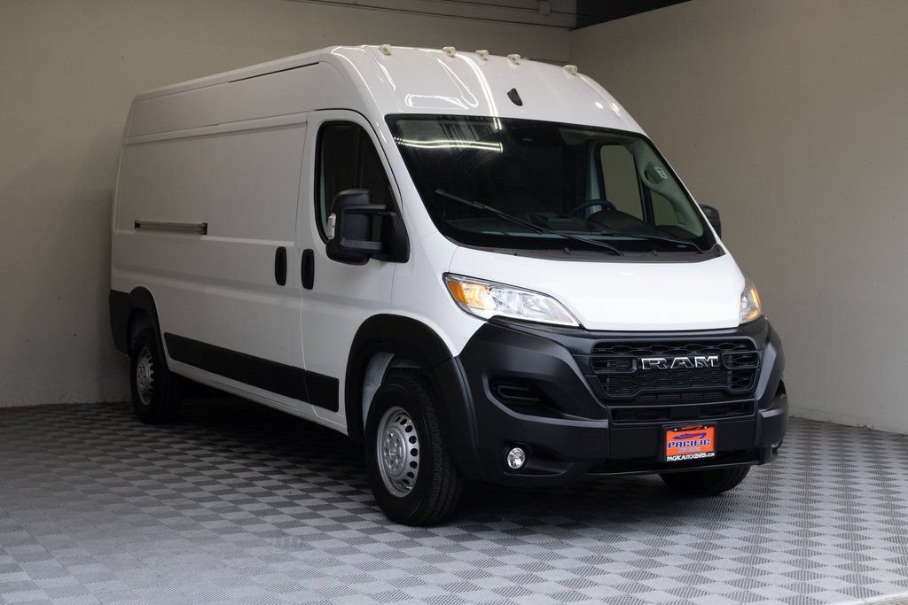 Used 2025 RAM ProMaster 2500 w/ Convenience Group FWD image 6