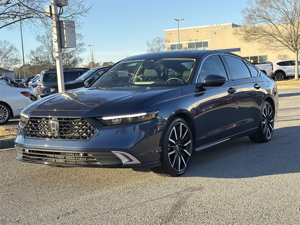 Used 2024 Honda Accord Touring image 7