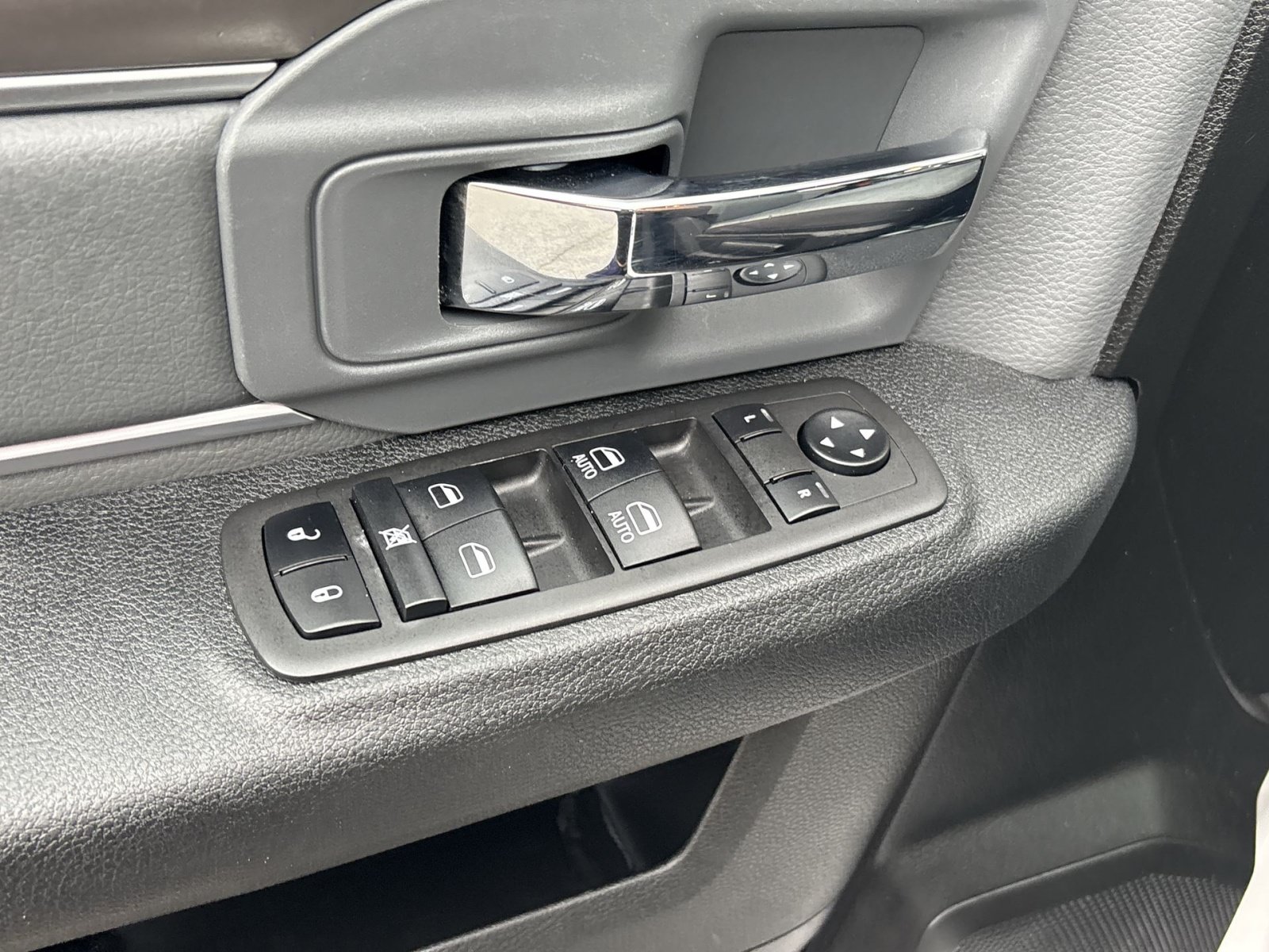 Used 2024 RAM 1500 Classic SLT RWD image 15