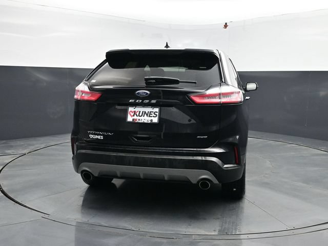 Used 2022 Ford Edge Titanium w/ Equipment Group 301A AWD/4WD image 8