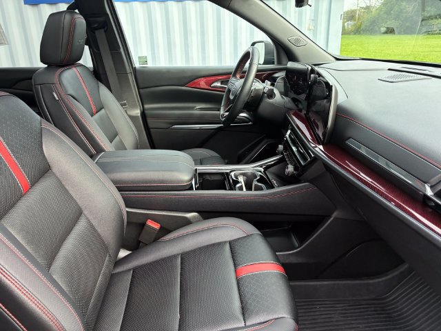 Used 2026 Chevrolet Traverse RS w/ LPO, Floor Liner Package AWD/4WD image 21