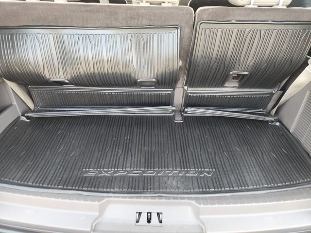 Used 2019 Ford Expedition Limited w/ Texas Edition Package RWD image 35