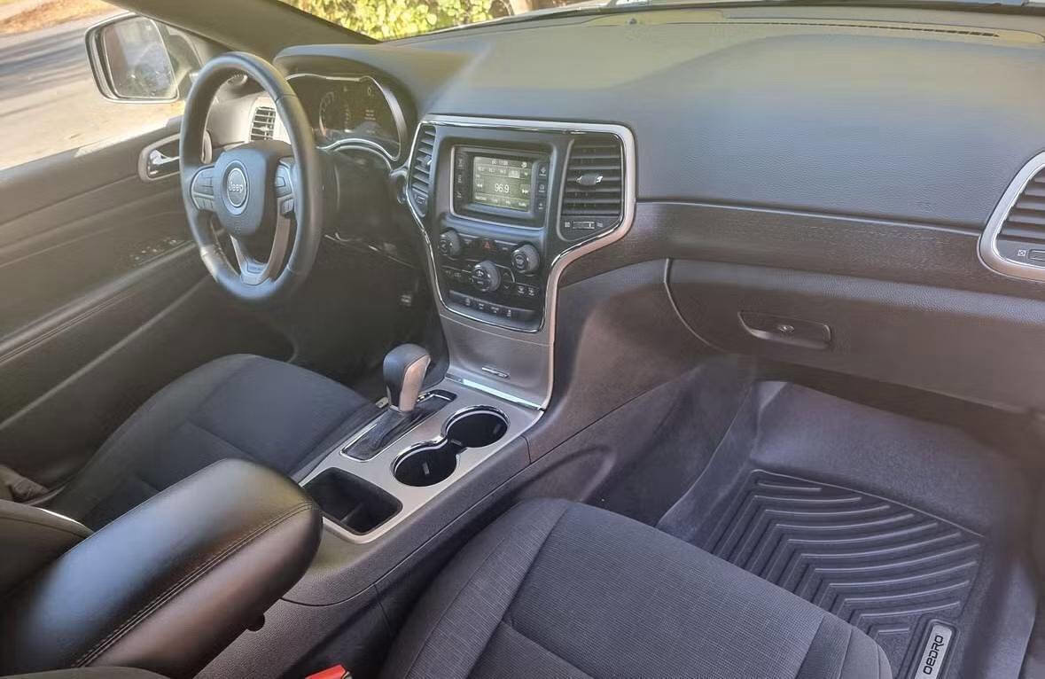 Used 2016 Jeep Grand Cherokee Laredo w/ Quick Order Package 23E image 7