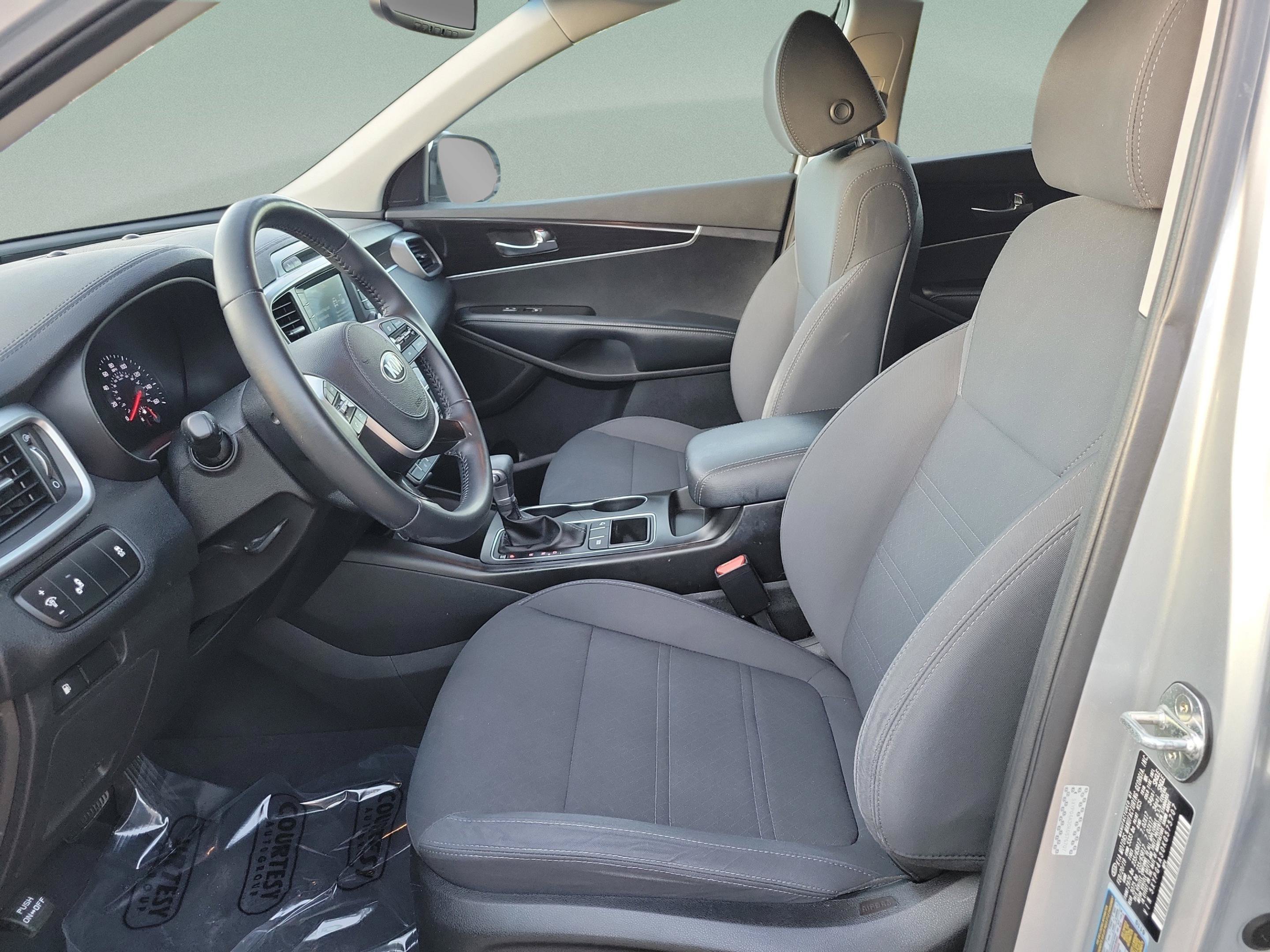 Used 2019 Kia Sorento FWD w/ LX Convenience Package image 17