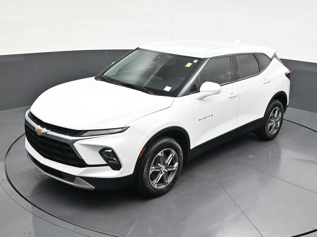 Used 2024 Chevrolet Blazer LT FWD image 16
