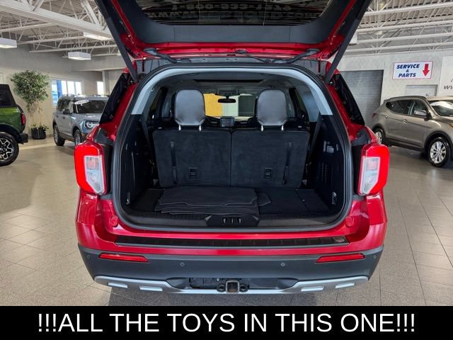 Used 2024 Ford Explorer XLT w/ Equipment Group 202A AWD/4WD image 8