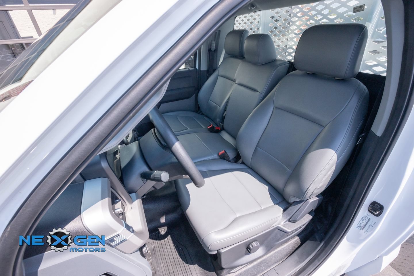 Used 2024 Ford F550 2WD Regular Cab Super Duty image 25