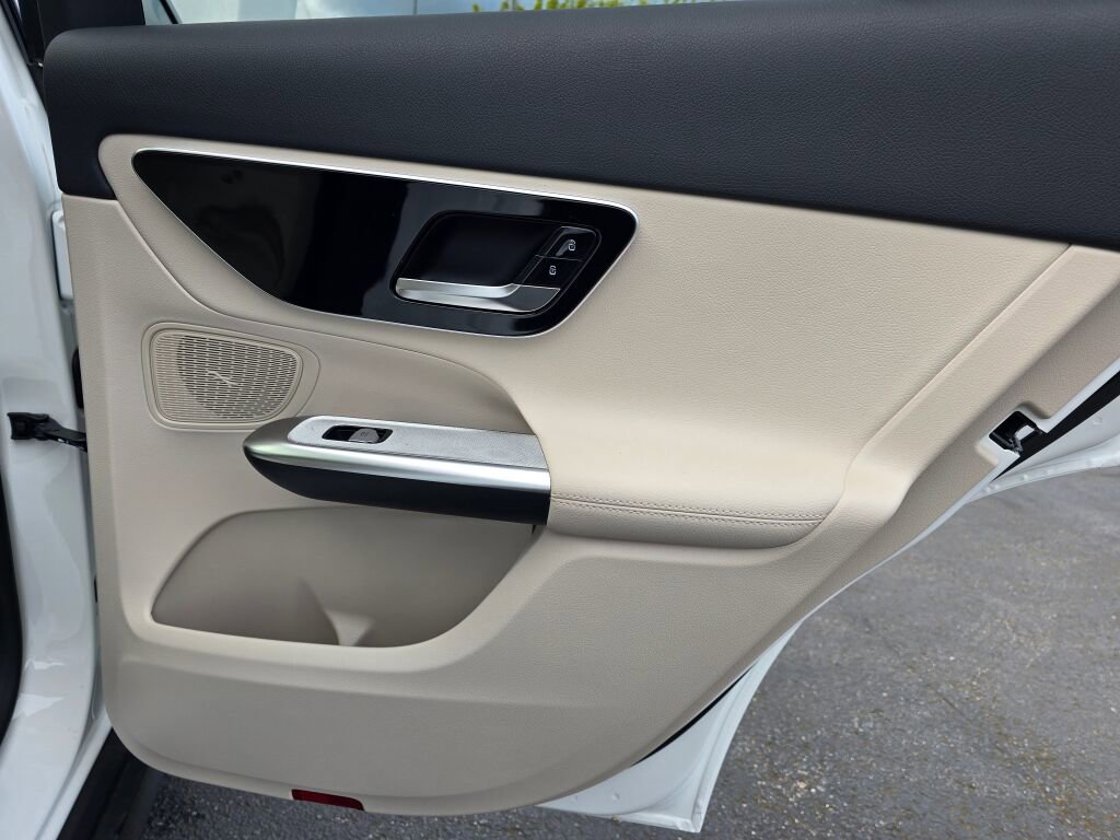 New 2026 Mercedes-Benz GLC 300 4MATIC image 25