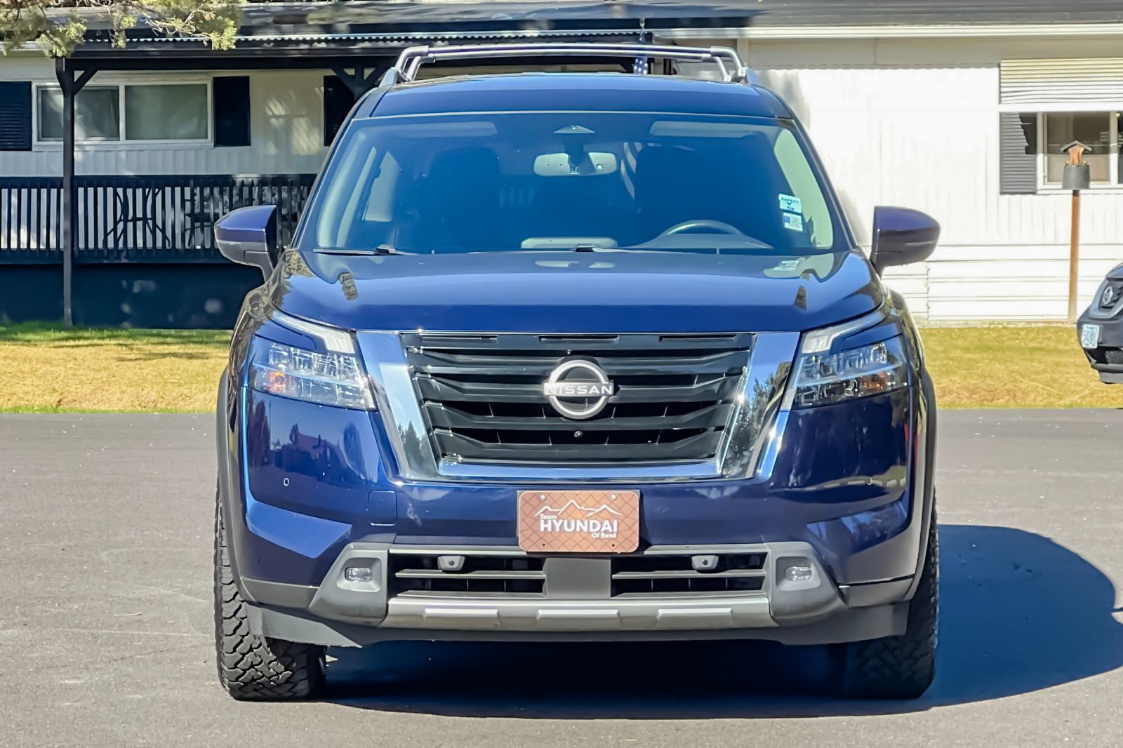 Used 2022 Nissan Pathfinder SL w/ Cargo Package FWD image 10