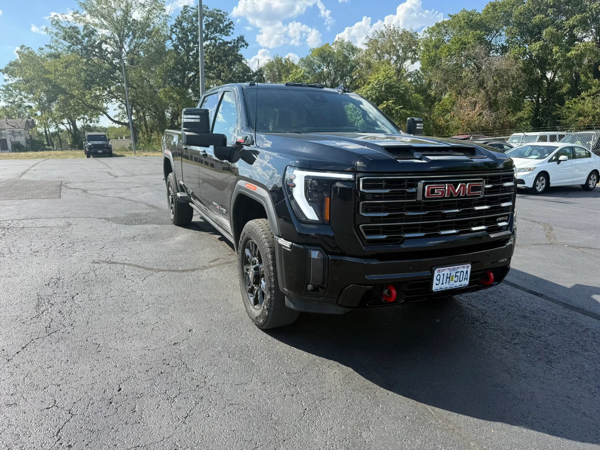 Used 2024 GMC Sierra 2500 AT4 w/ AT4 Premium Plus Package AWD/4WD image 1