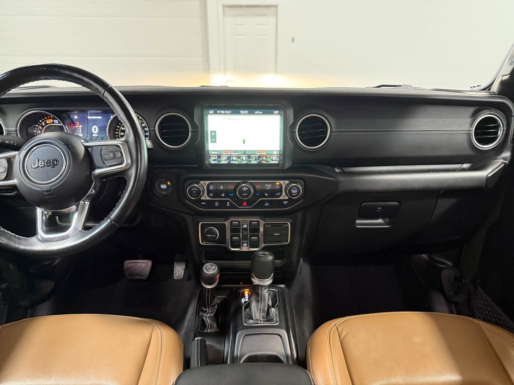 Used 2023 Jeep Wrangler Unlimited Sahara w/ Dual Top Group AWD/4WD image 18