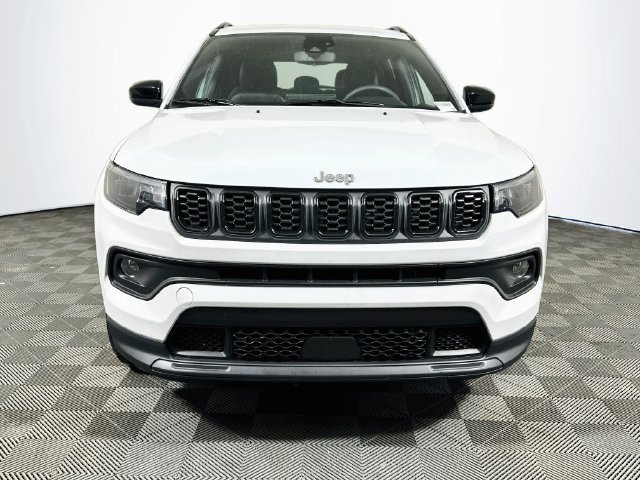 Used 2024 Jeep Compass Latitude AWD/4WD image 3