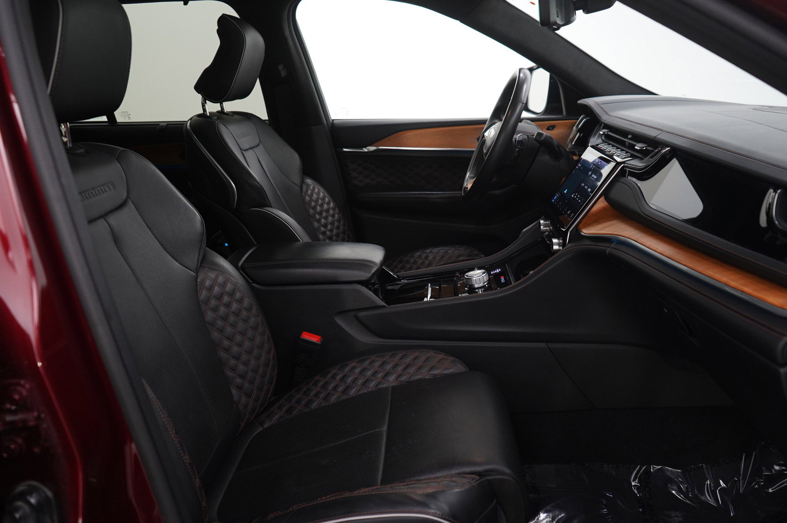 Used 2022 Jeep Grand Cherokee Summit image 11