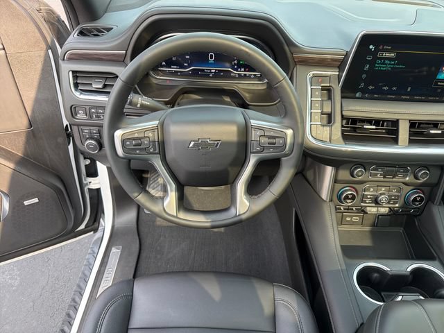 Used 2023 Chevrolet Tahoe Z71 w/ Luxury Package AWD/4WD image 13