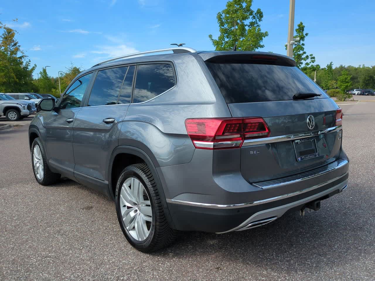 Used 2019 Volkswagen Atlas SEL AWD/4WD image 4