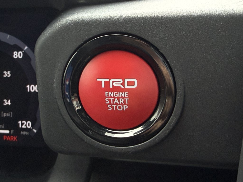 Used 2025 Toyota Tacoma TRD Sport AWD/4WD image 21