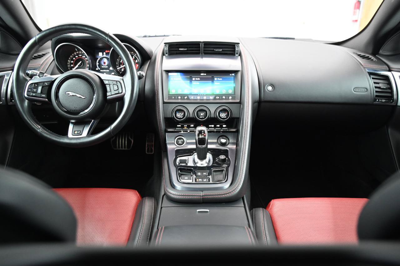 Used 2019 Jaguar F-TYPE R AWD/4WD image 25