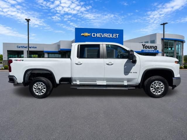 Used 2025 Chevrolet Silverado 2500 LT w/ Convenience Package AWD/4WD image 8