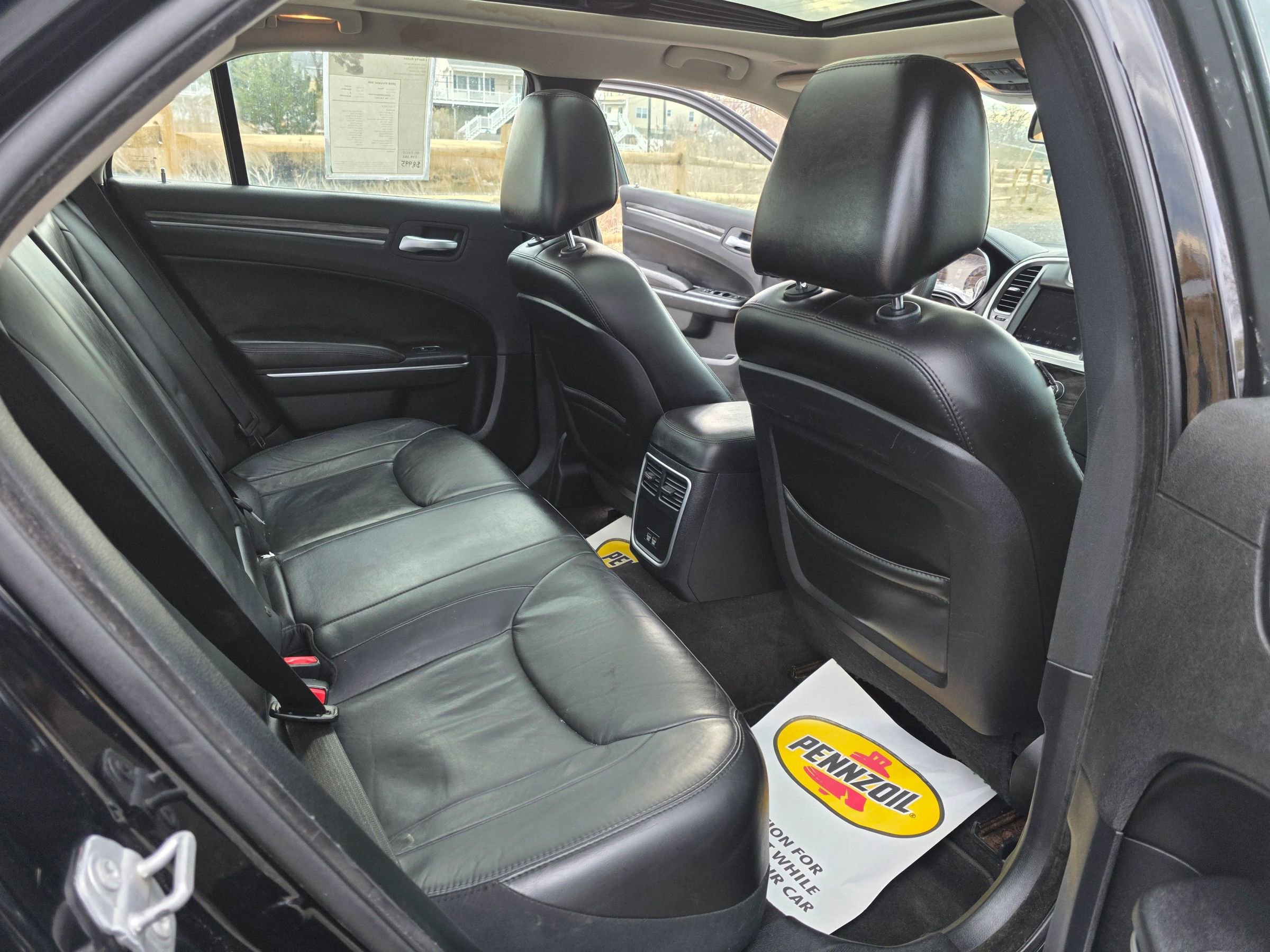 Used 2018 Chrysler 300 Touring L RWD image 16