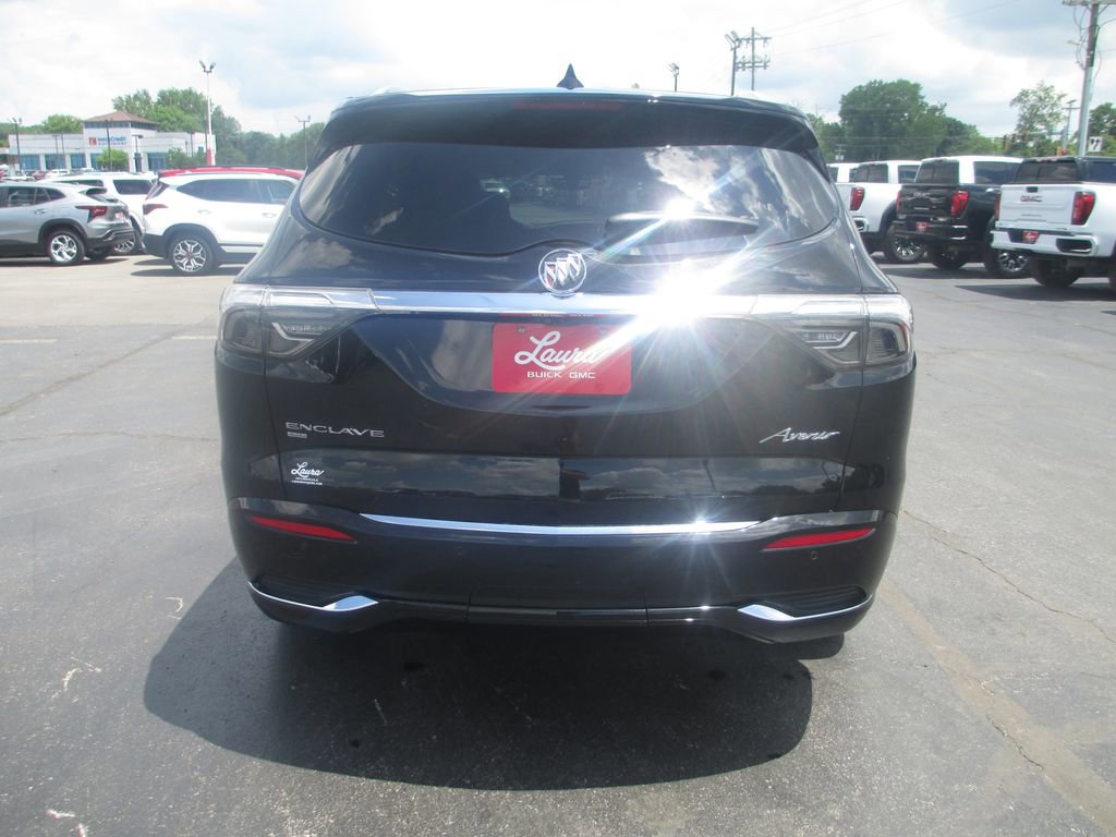Used 2022 Buick Enclave Avenir w/ Avenir Technology Package AWD/4WD image 7