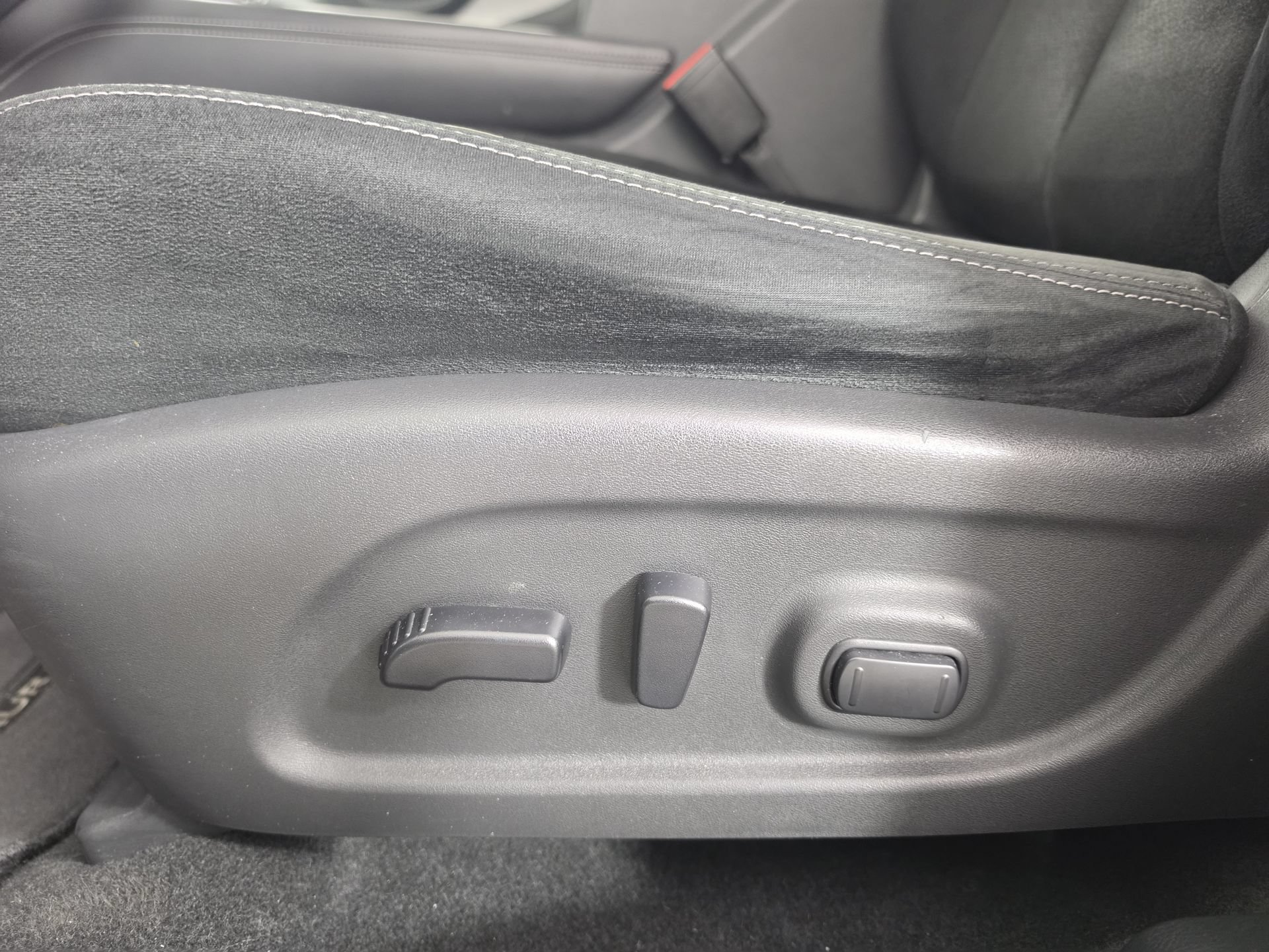 Used 2019 Nissan Murano SV w/ Cargo Package FWD image 4