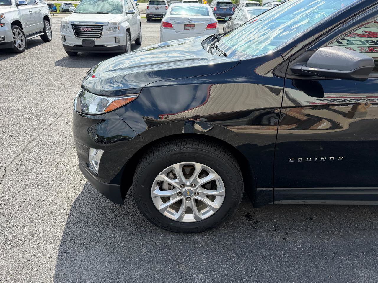 Used 2020 Chevrolet Equinox LS w/ LS Convenience Package FWD image 11