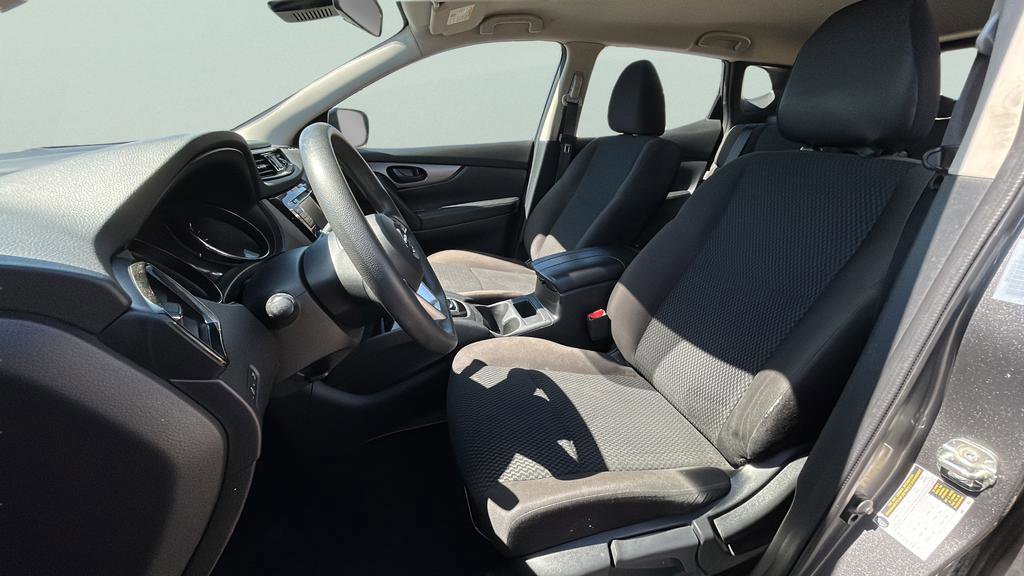 Used 2021 Nissan Rogue Sport S image 14