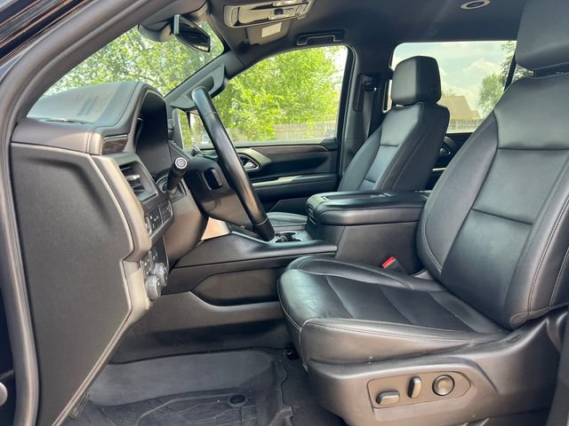 Used 2023 Chevrolet Suburban LT AWD/4WD image 4