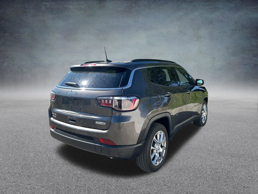 Used 2023 Jeep Compass Latitude image 5