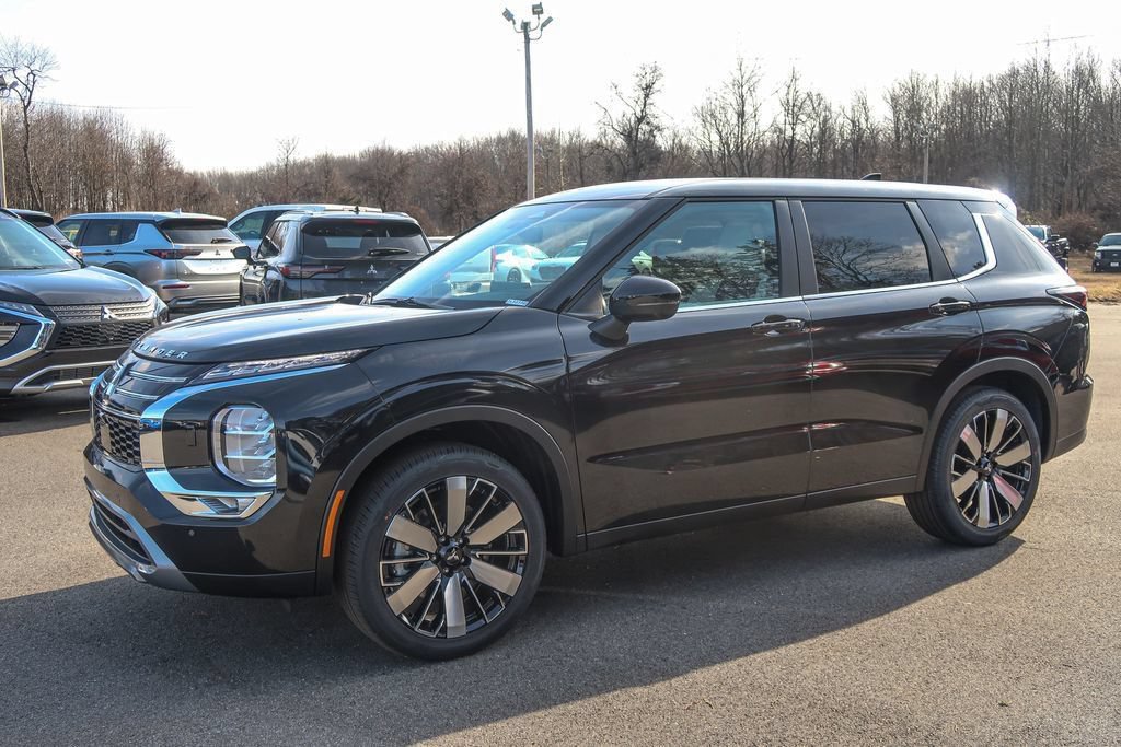 New 2026 Mitsubishi Outlander SE AWD/4WD image 3