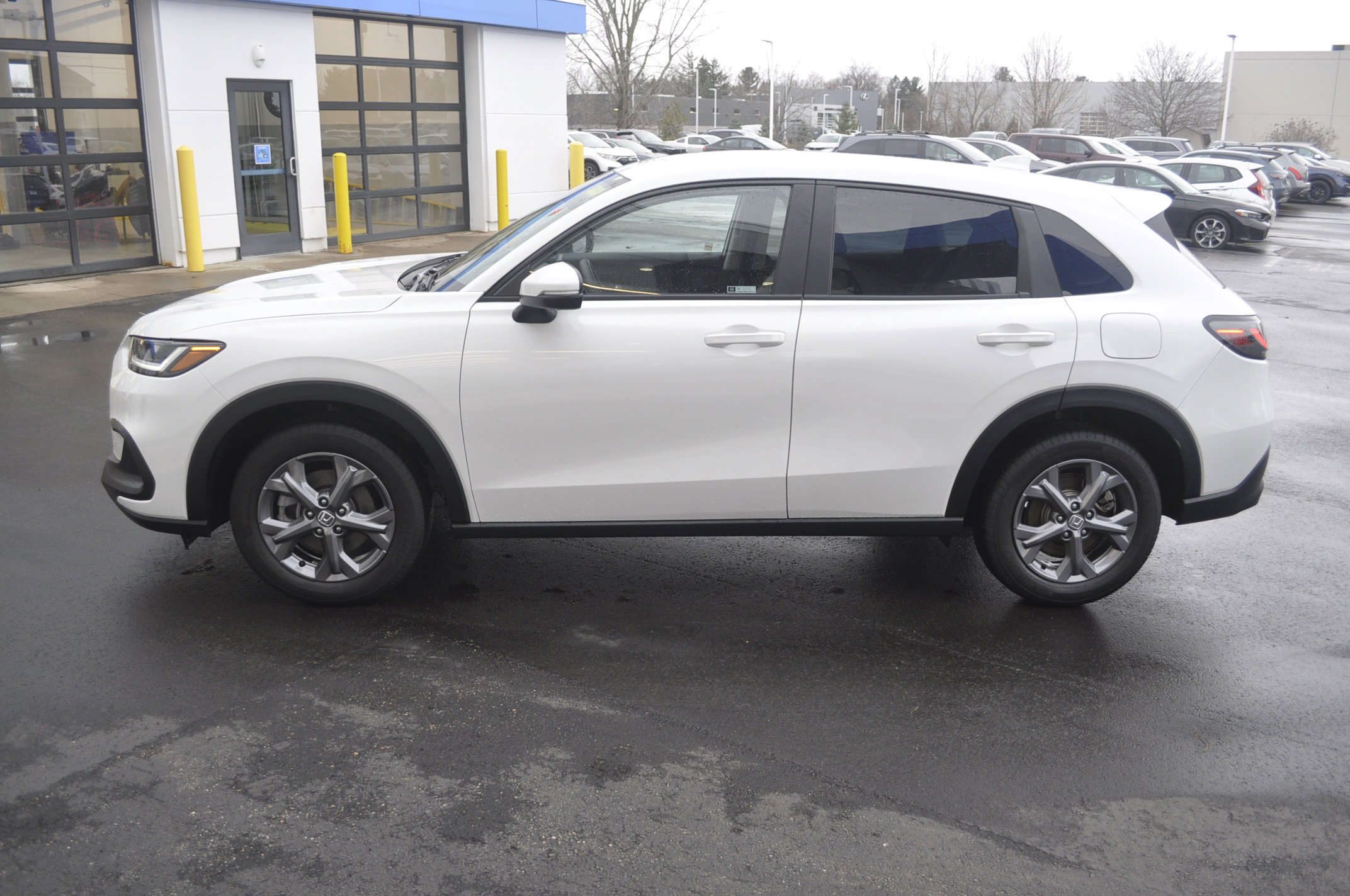 Certified 2026 Honda HR-V LX image 4