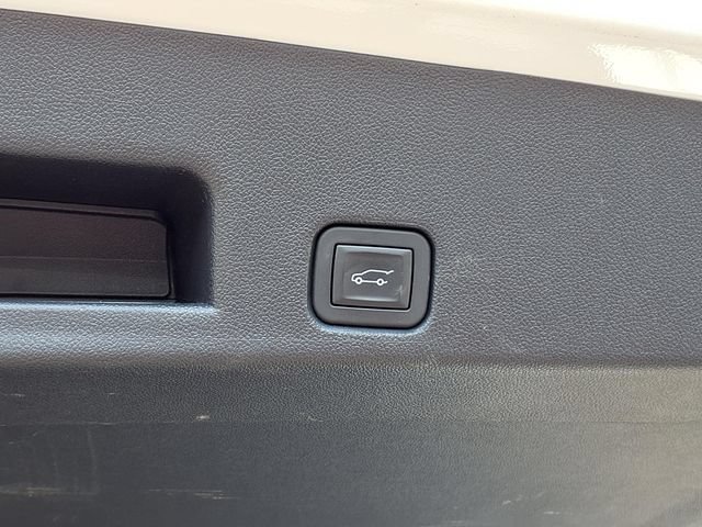 Used 2025 Buick Enclave Preferred FWD image 23