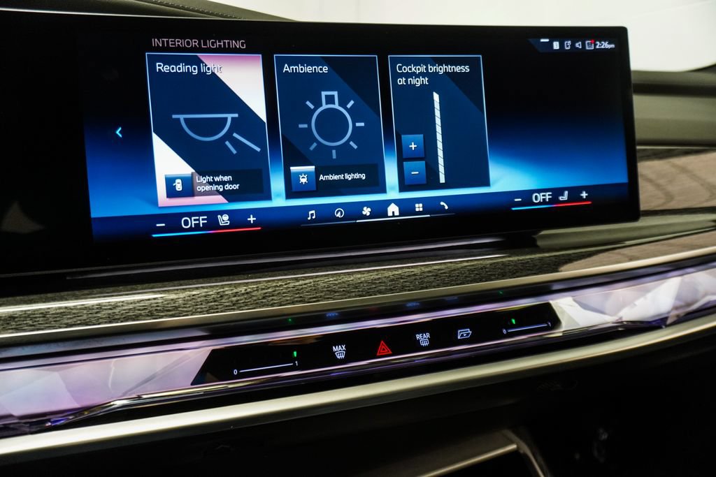 Used 2023 BMW 760i xDrive w/ Executive Package AWD/4WD image 27
