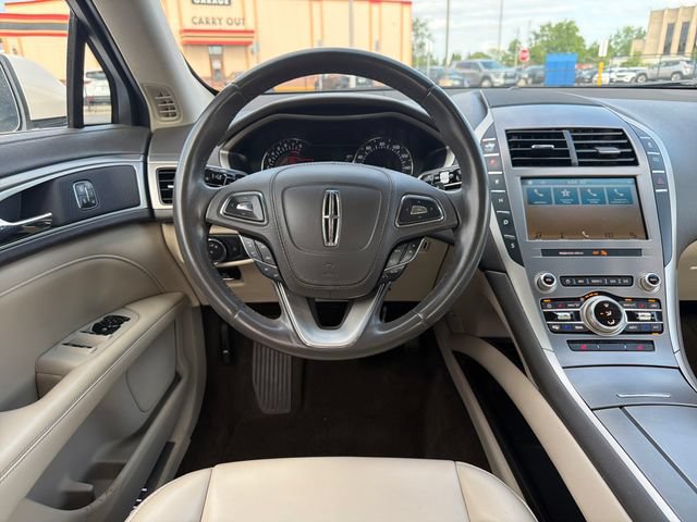 Used 2019 Lincoln MKZ Premiere FWD image 15