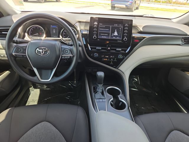 Used 2022 Toyota Camry LE image 9