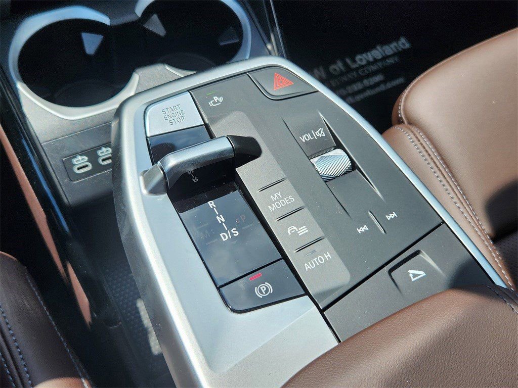 Used 2025 BMW X1 M35i w/ Premium Package image 17
