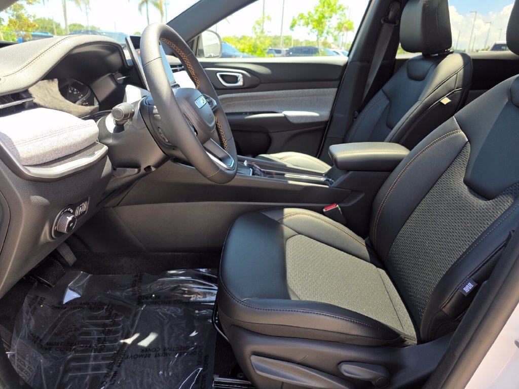 New 2026 Jeep Compass Latitude AWD/4WD image 27