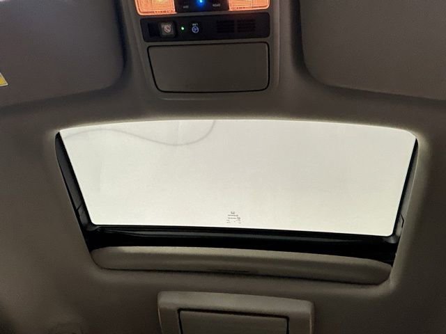 Used 2024 Honda Odyssey Touring image 34