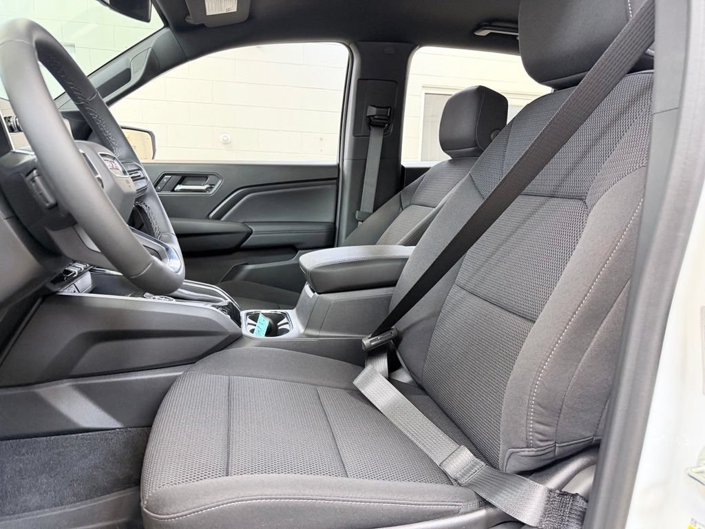 New 2026 GMC Canyon Elevation w/ Technology Package AWD/4WD image 16