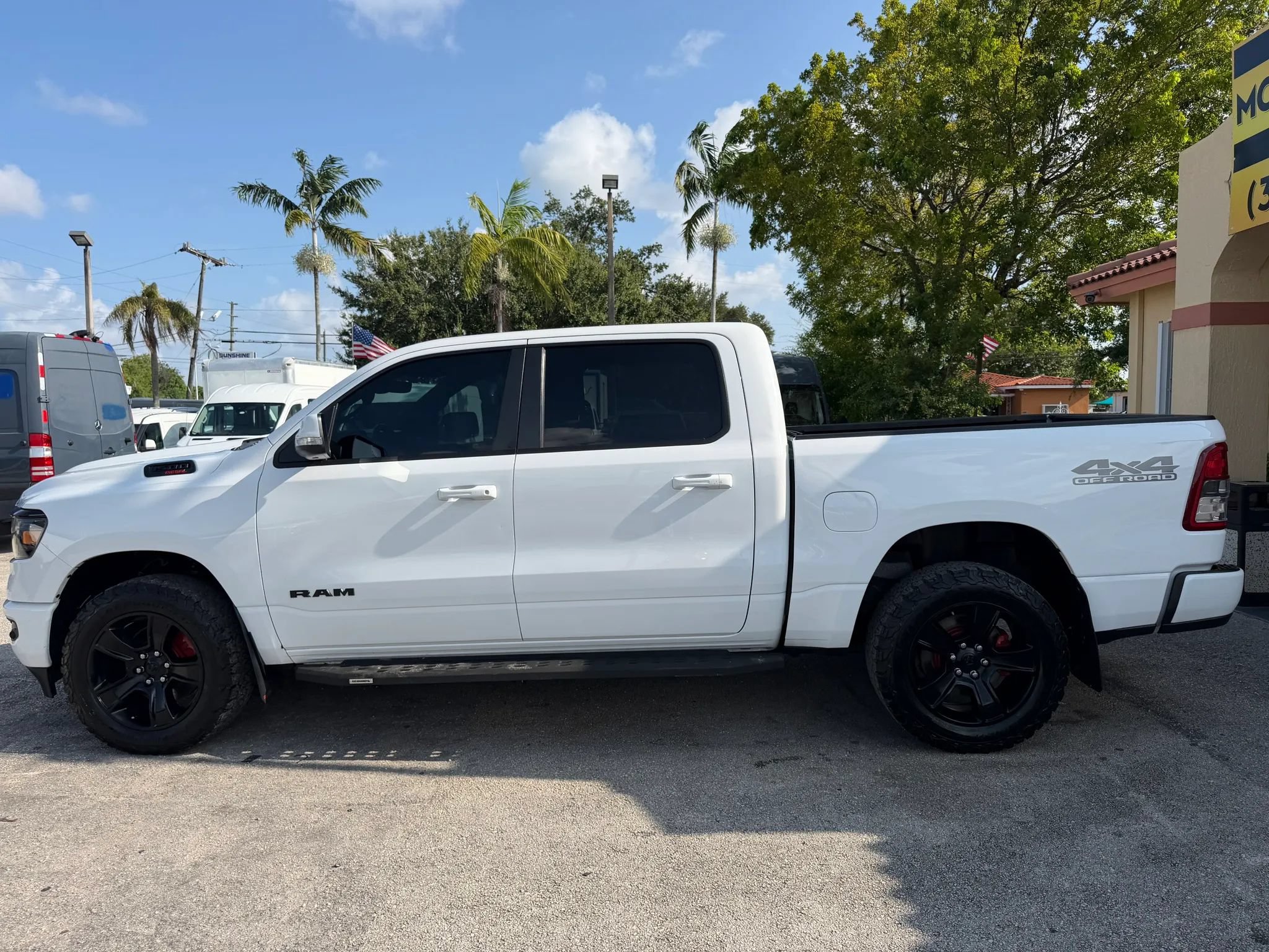 Used 2020 RAM 1500 Big Horn AWD/4WD image 2