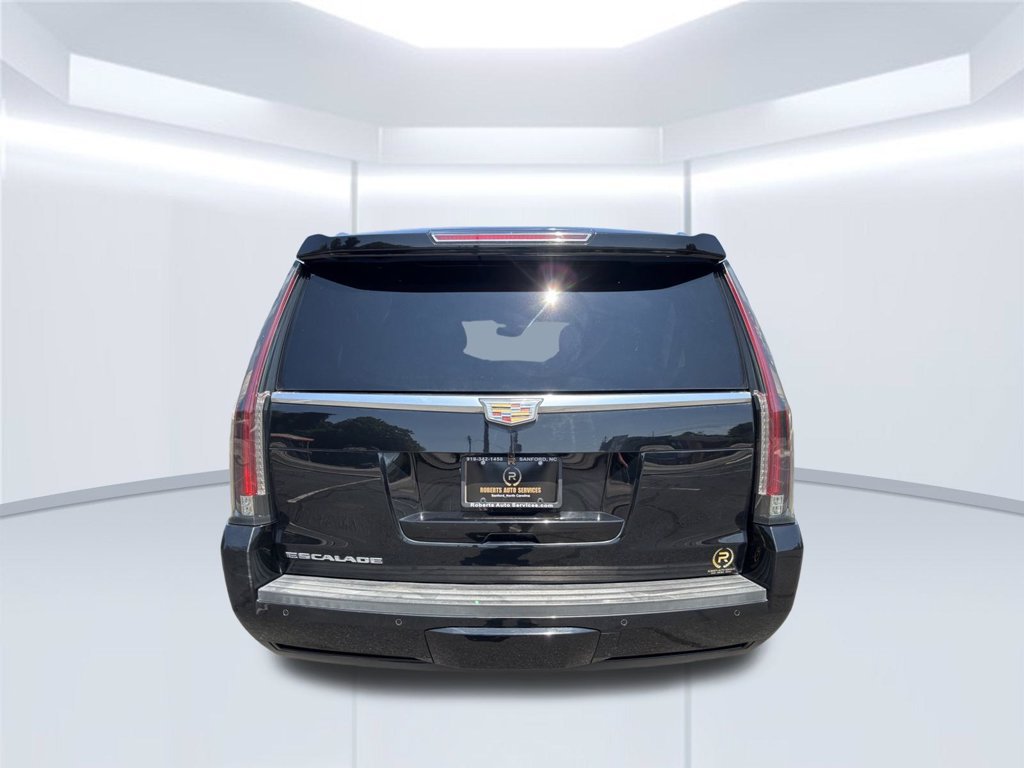 Used 2020 Cadillac Escalade 2WD image 5