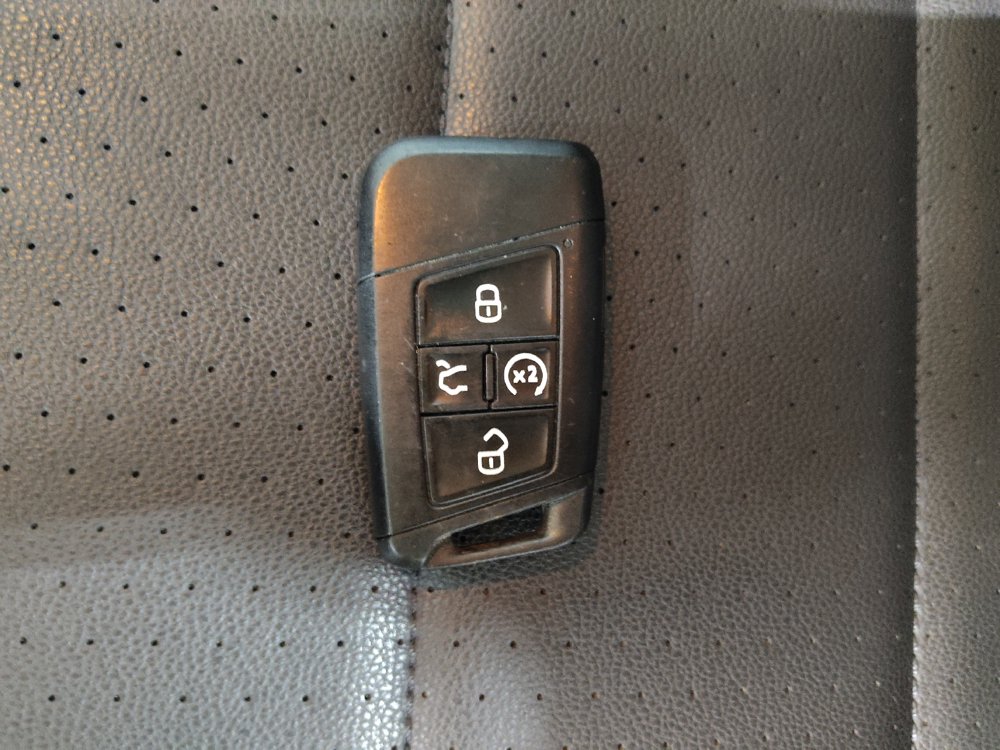 Used 2024 Volkswagen Jetta SE FWD image 32