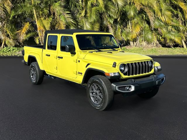Used 2024 Jeep Gladiator Sport image 2