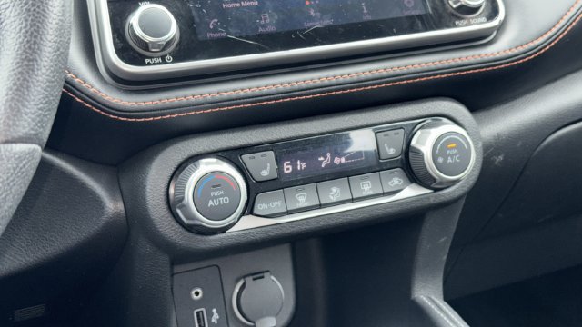 Used 2018 Nissan Kicks SR w/ Premium Package FWD image 15